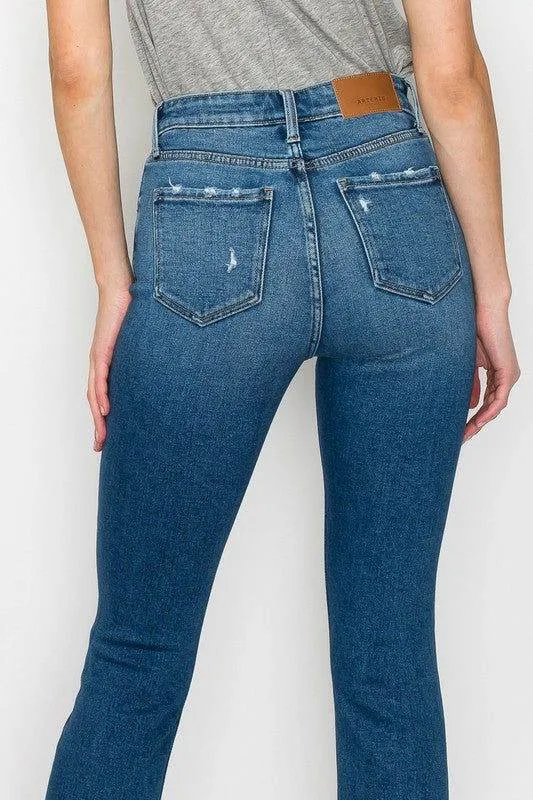 Artemis Vintage Plus Size - High Rise Slim Straight Jeans