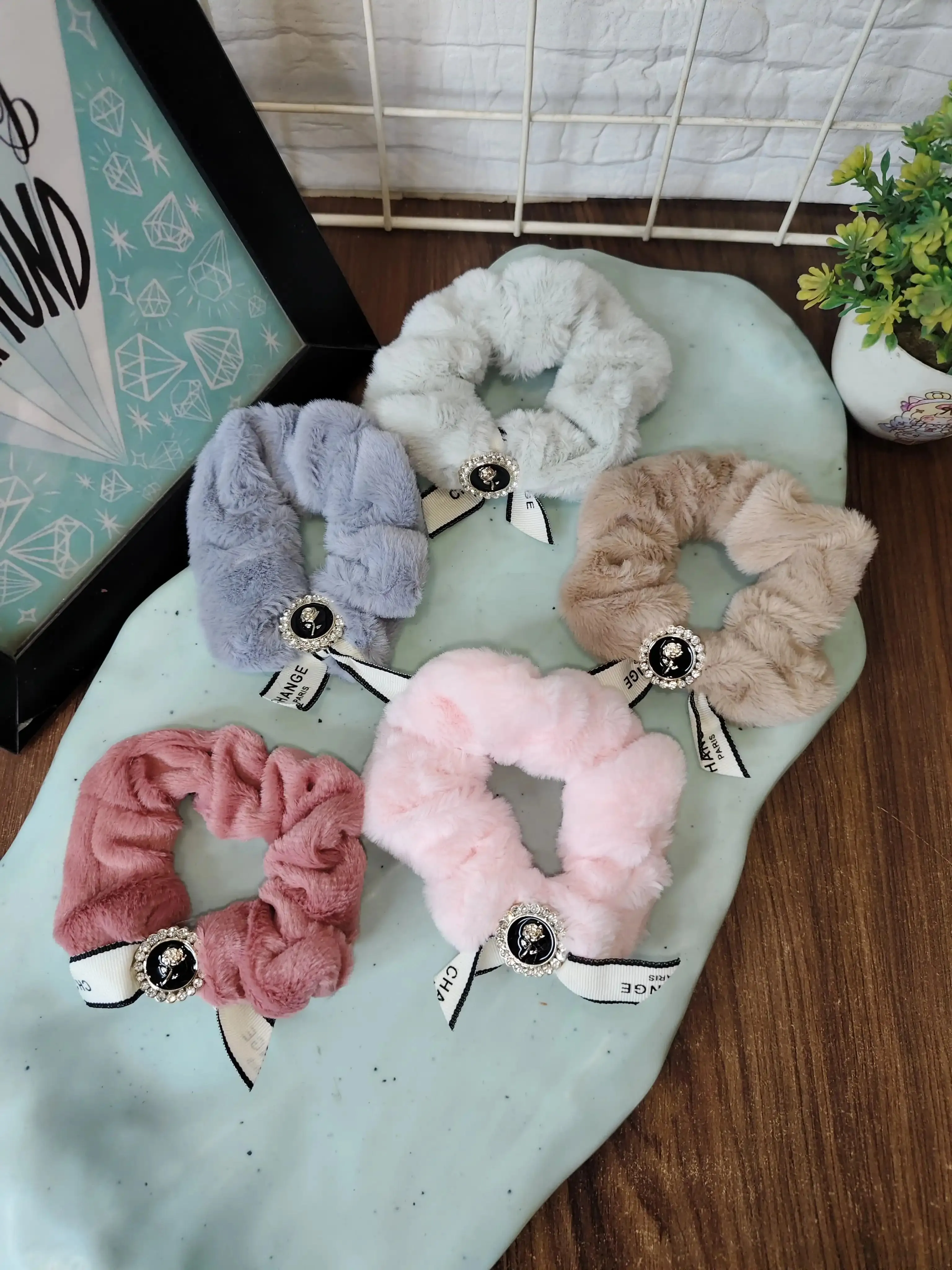 Diamond charm woolen scrunchies