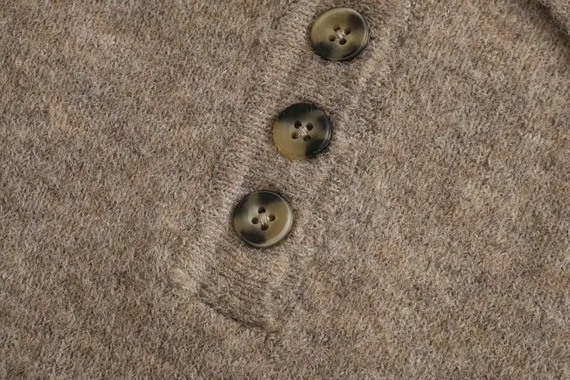 KNITTED SWEATER WITH BUTTONS