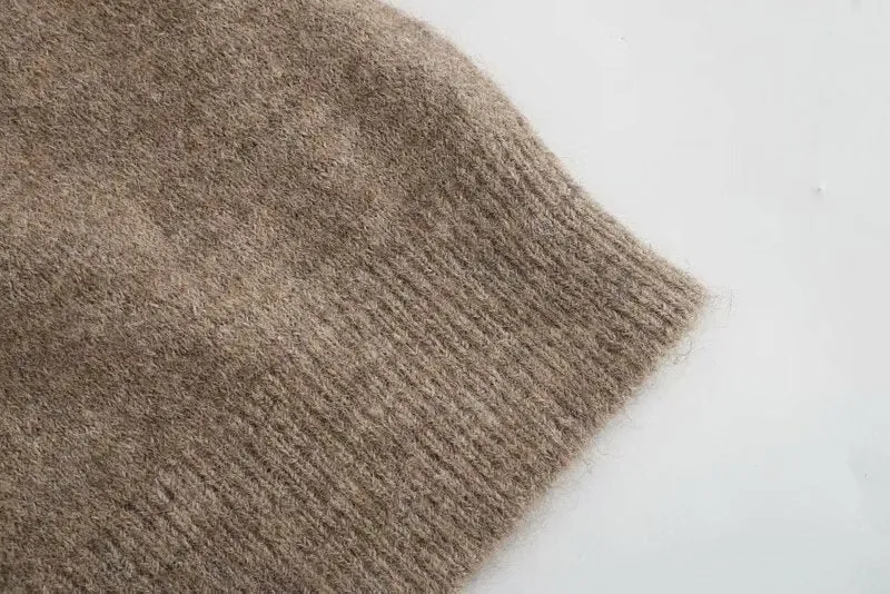 KNITTED SWEATER WITH BUTTONS