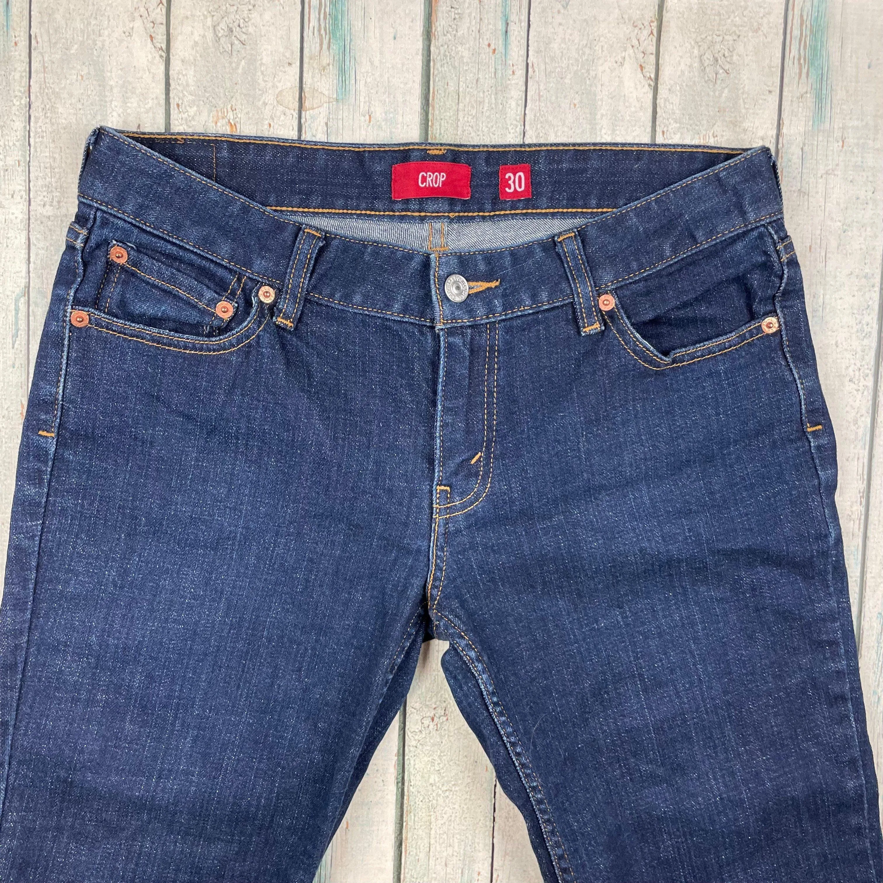 Ladies Levis Crop Denim Jean /Long Shorts   - Size 30
